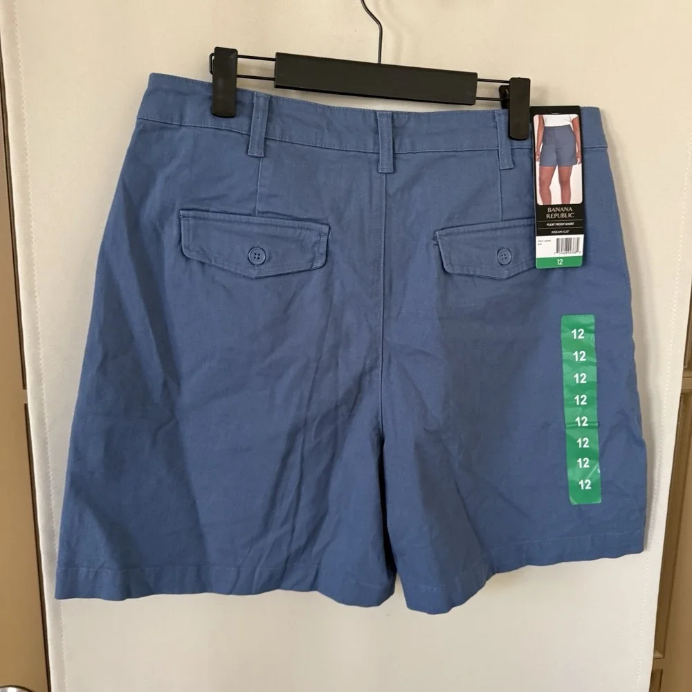 Banana Republic Womens‎ 12 Blue Pleat Front Khaki Chino Shorts Summer